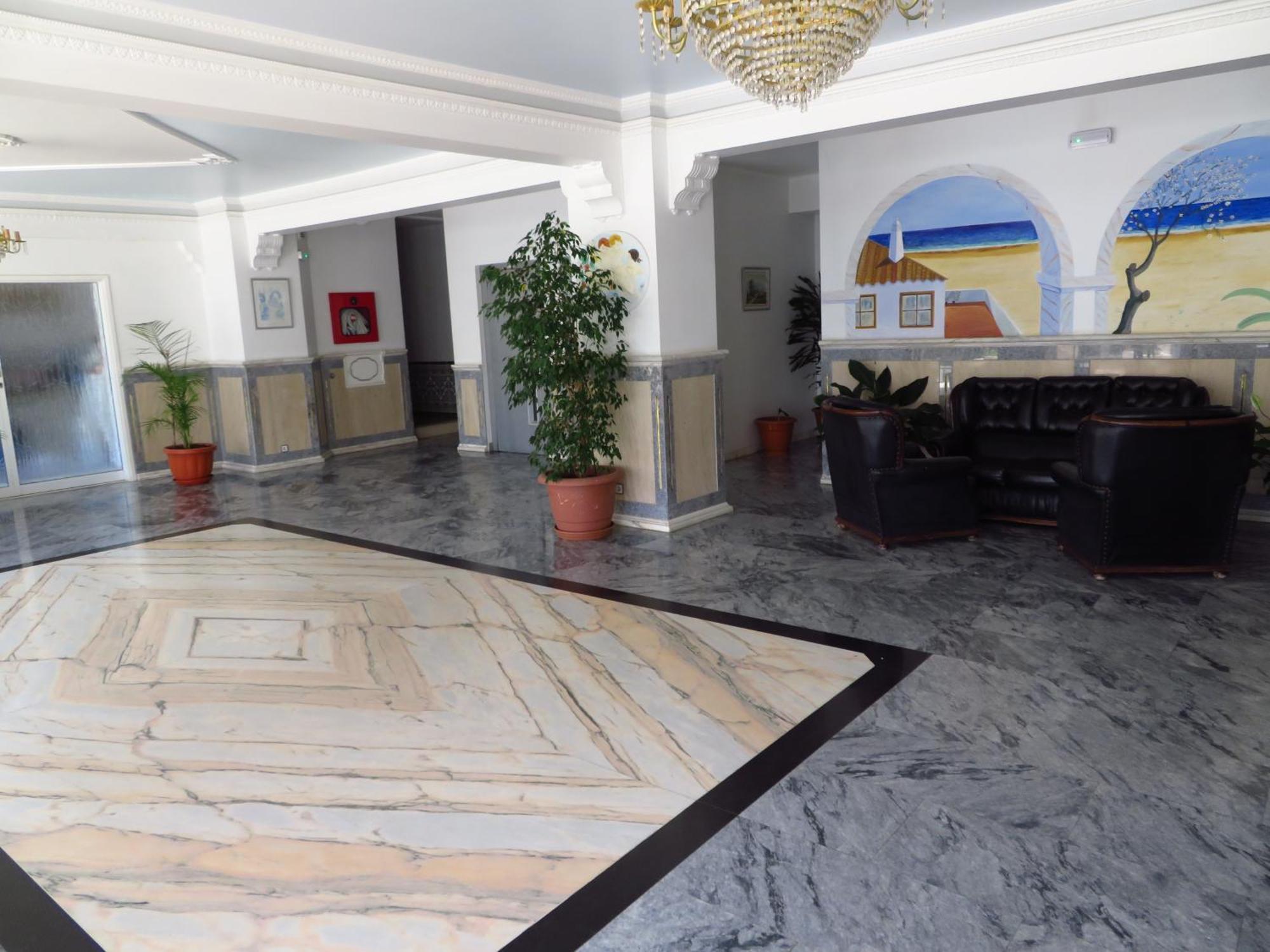 Apartamentos Carolino Monte Gordo Eksteriør bilde